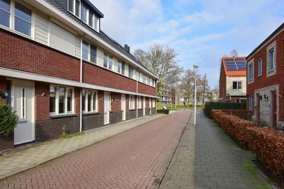 Foto 28 van Gevers van Endegeeststraat 6