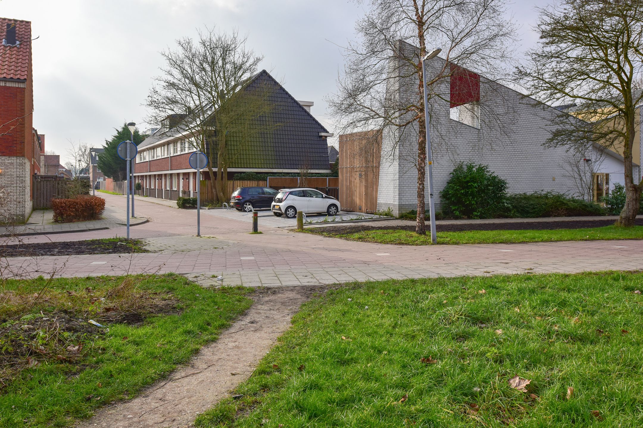 Foto 30 van Gevers van Endegeeststraat 6