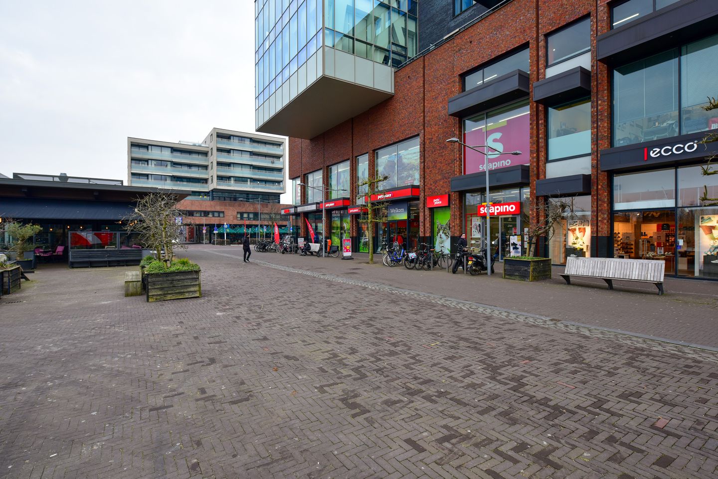 Foto 34 van Gevers van Endegeeststraat 6