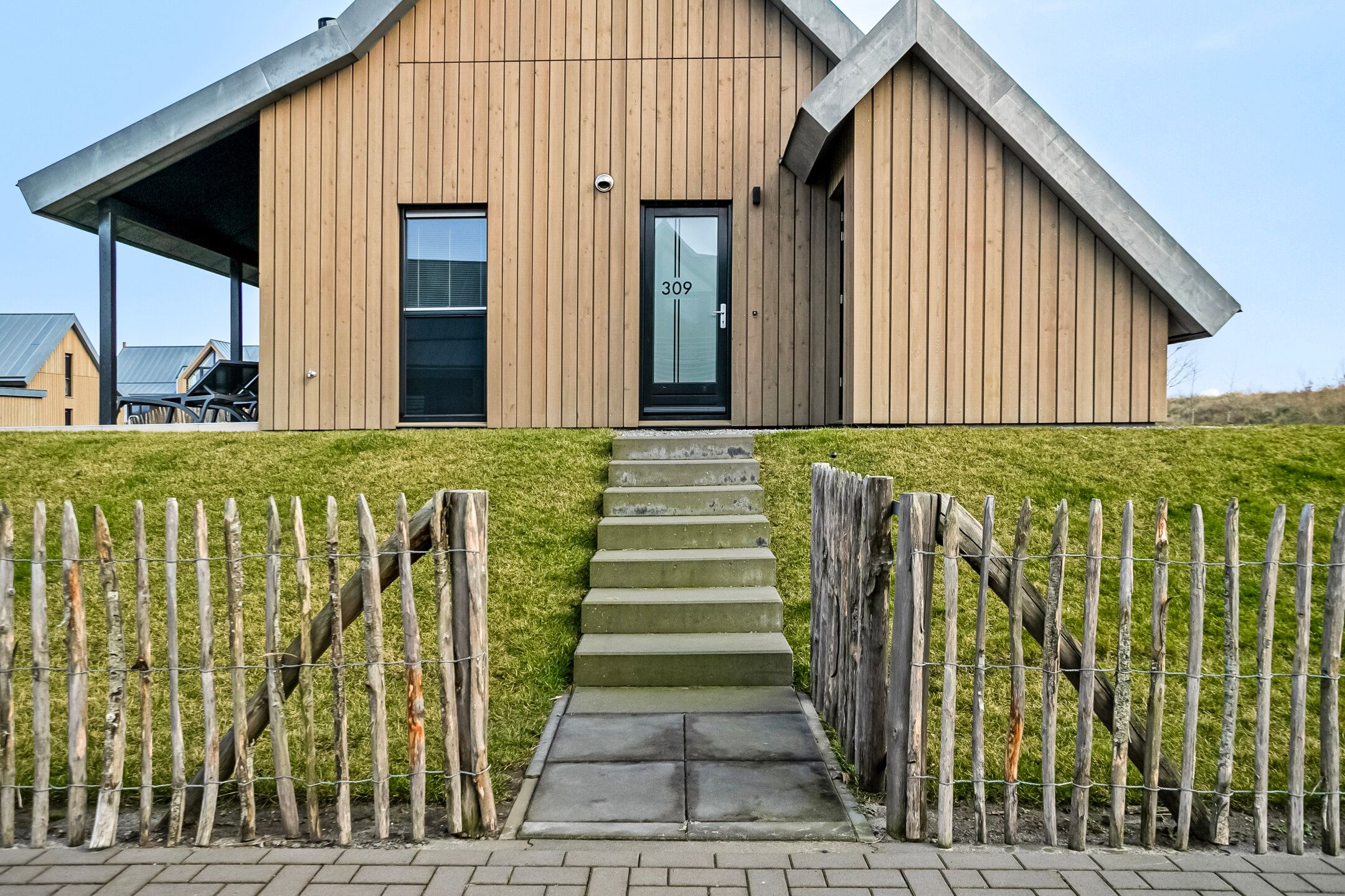 2-bedroom freehold villa in Tholen — photo 4 of 5