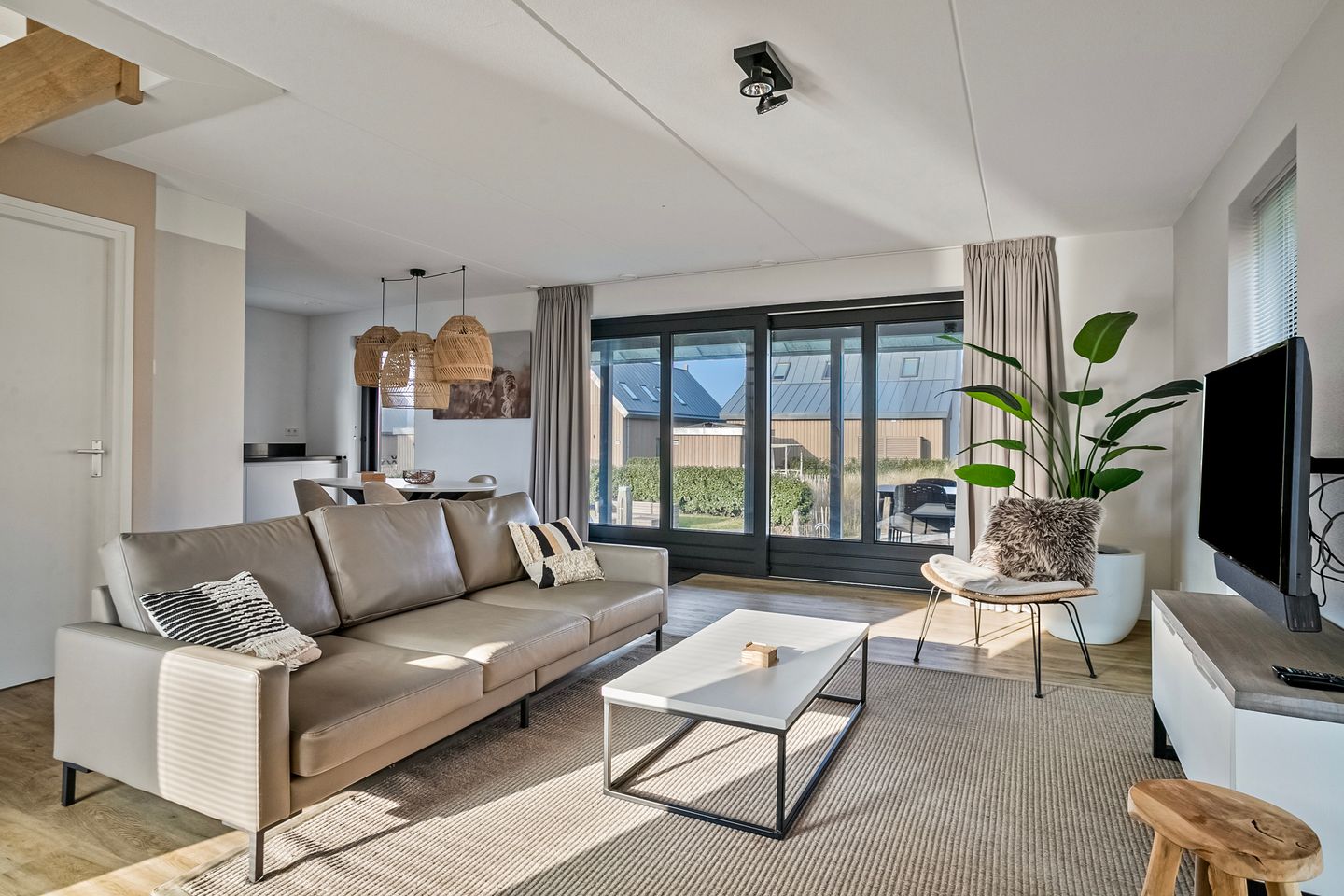 Photo 10 of Oesterdam 309