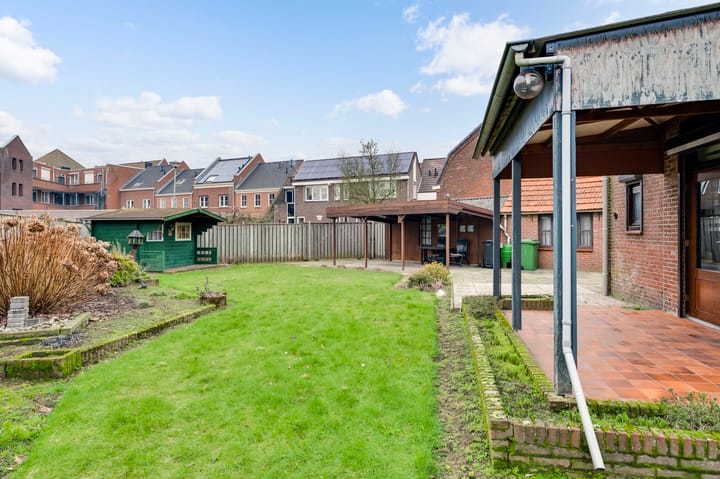 Foto 18 van Burg. van Udenstraat 2