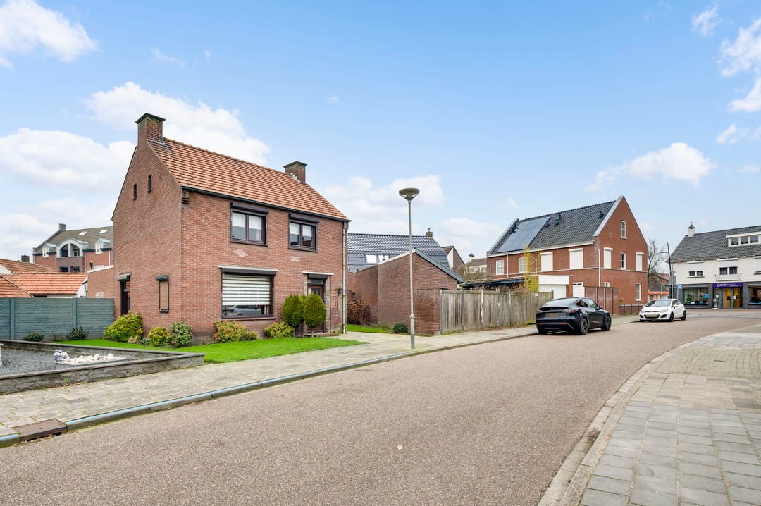 Foto 22 van Burg. van Udenstraat 2