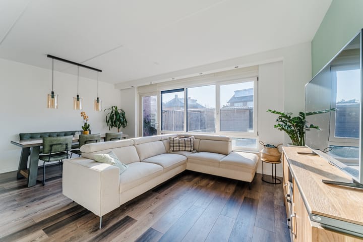 Photo 3 of Renate Rubinsteinlaan 16