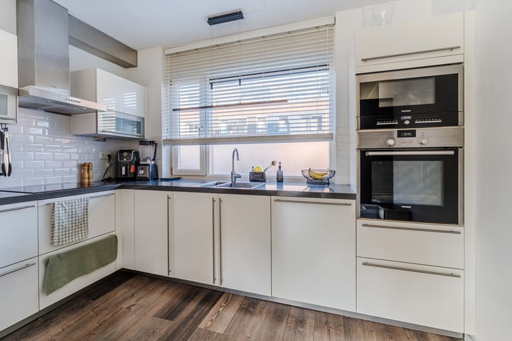 Photo 11 of Renate Rubinsteinlaan 16