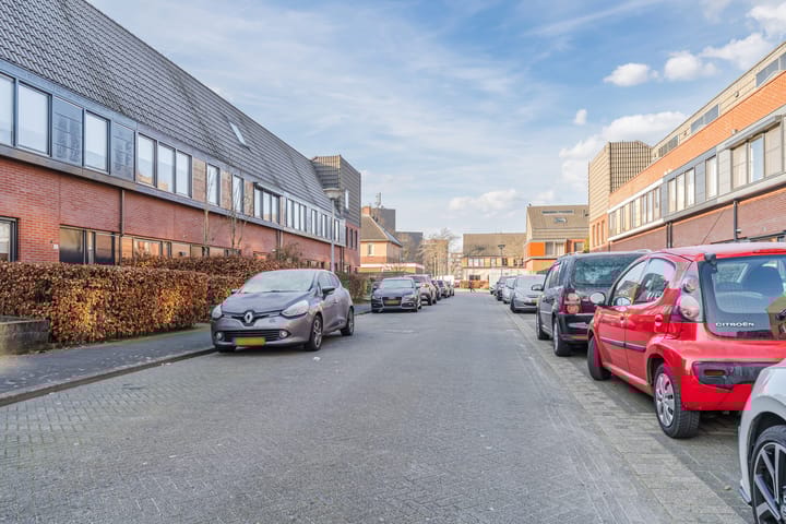 Photo 41 of Renate Rubinsteinlaan 16