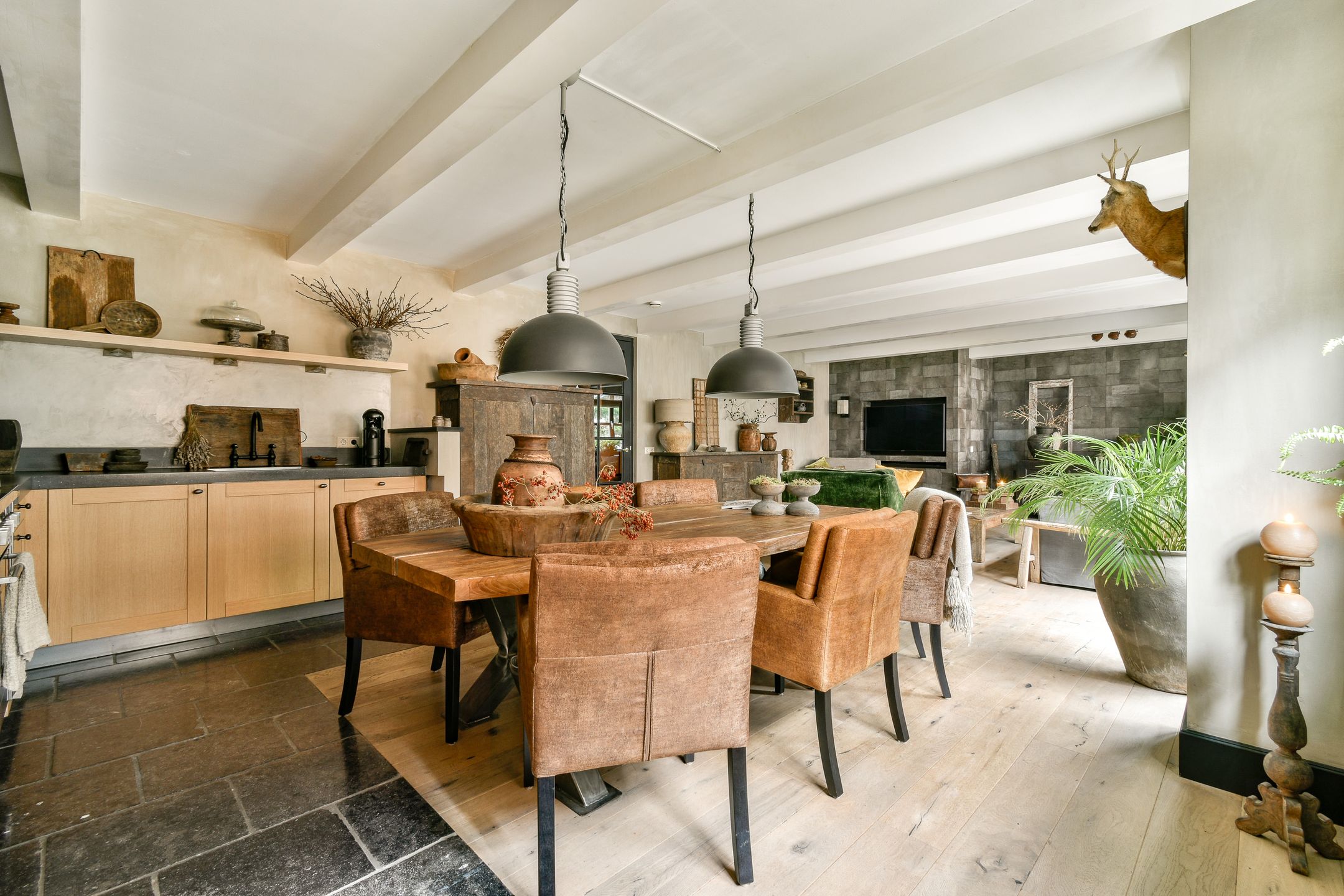 Foto 12 van Oranjestraat 12-F5