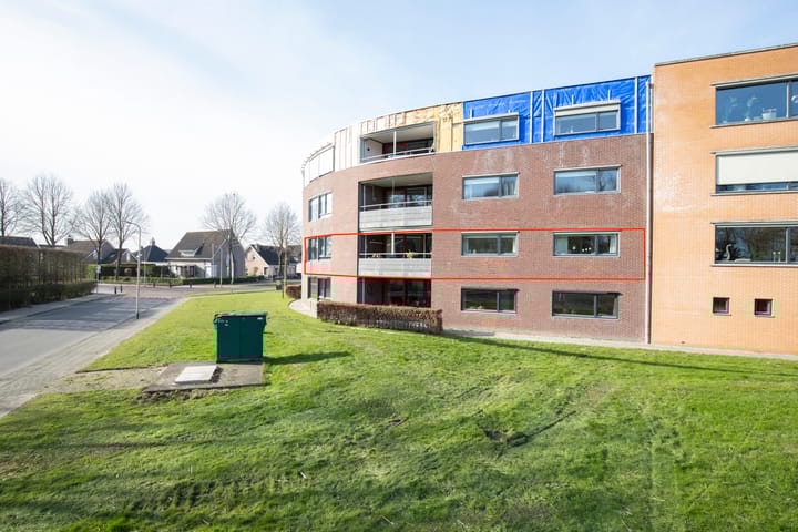 Foto 10 van Vossestaart 100