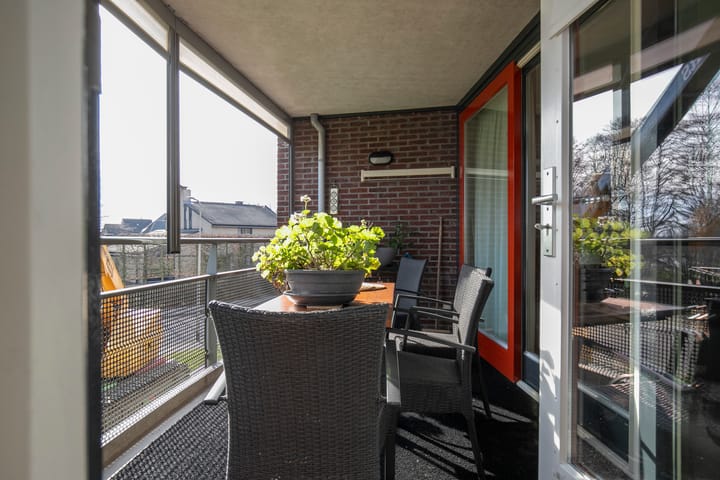 Foto 32 van Vossestaart 100