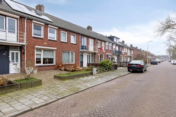 Foto 38 van Begoniastraat 21