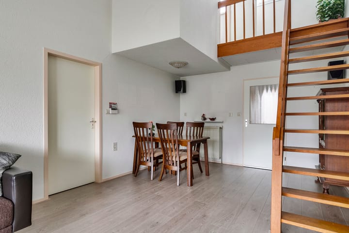 Foto 7 van J.L.Dinklahof 10