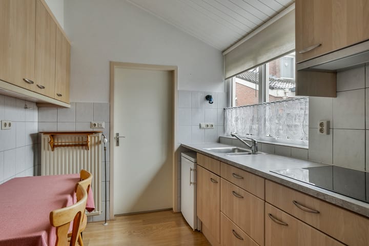 Foto 9 van J.L.Dinklahof 10