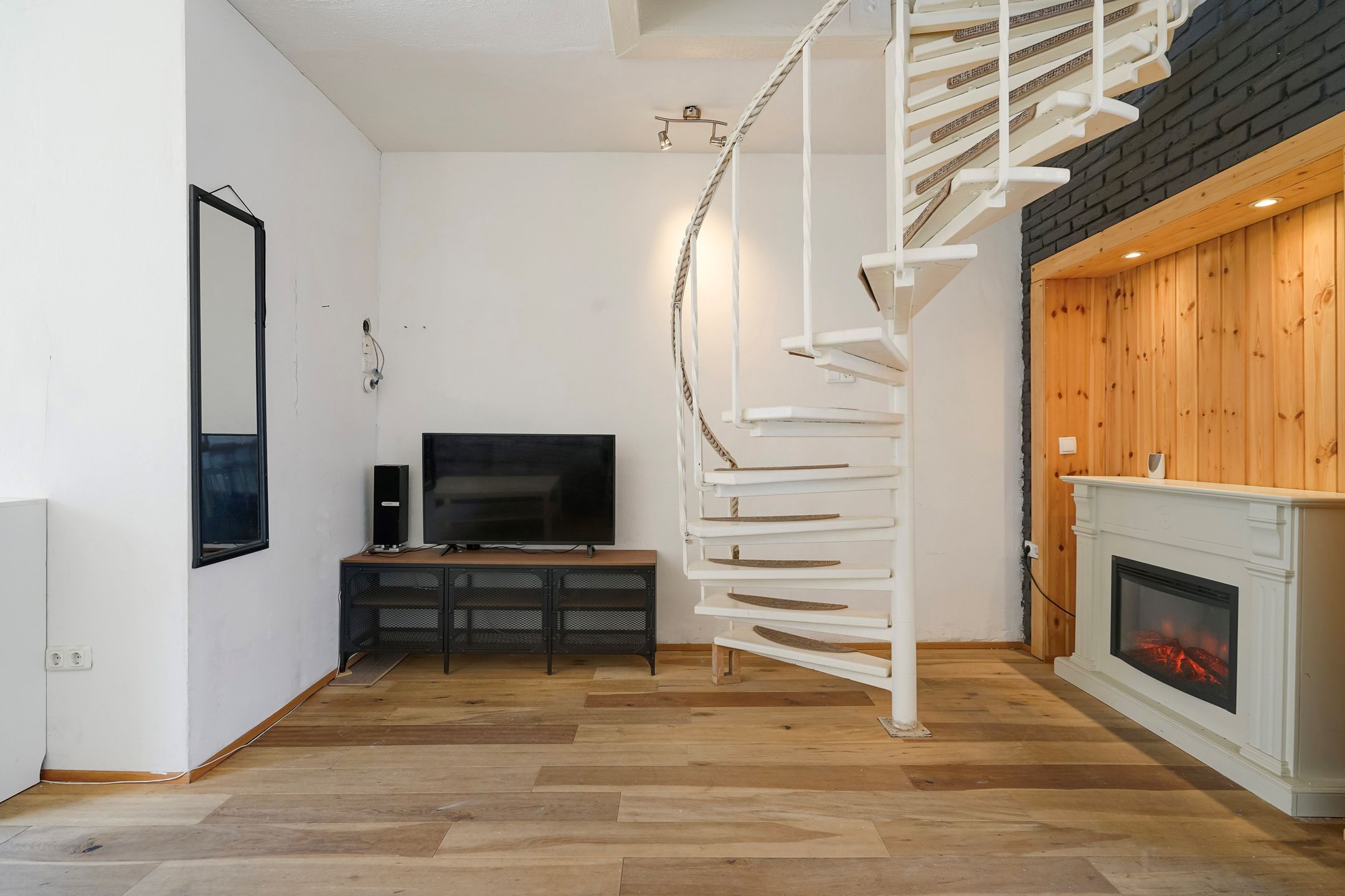 Foto 9 van Boele van Hensbroekstraat 18