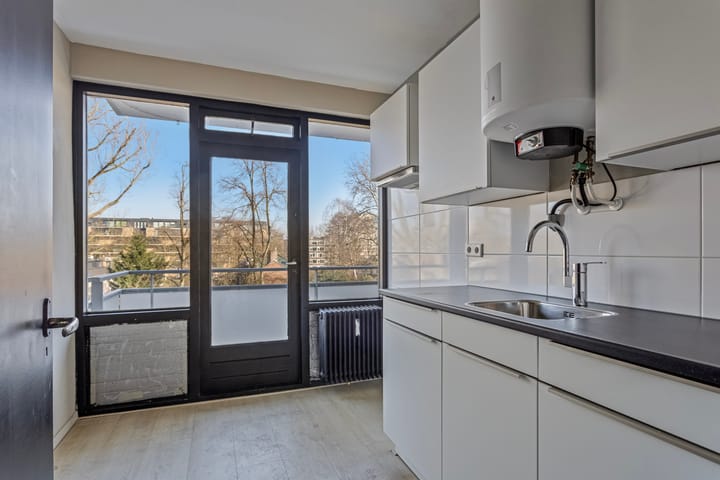 Foto 11 van Van der Helmstraat 444