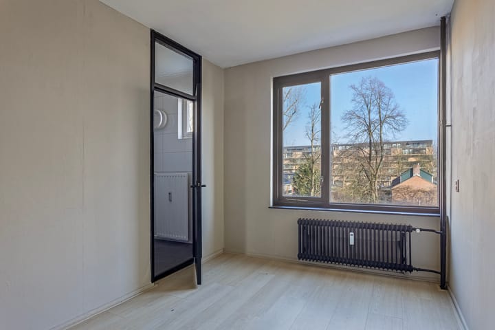 Foto 15 van Van der Helmstraat 444