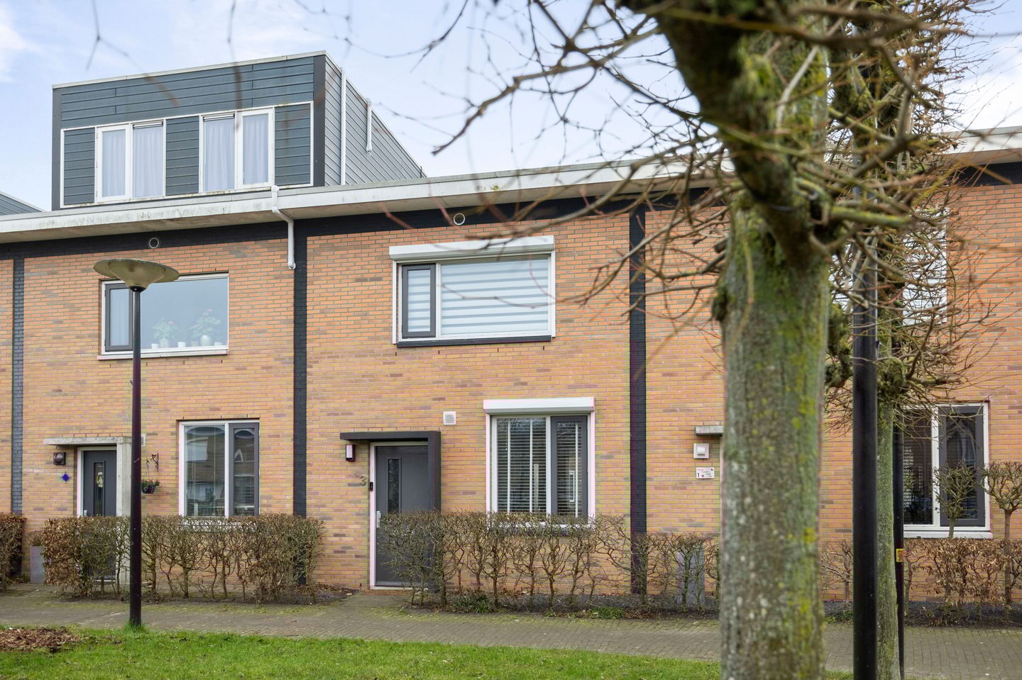 Foto 1 van Adriaan Antoniszoonstraat 3