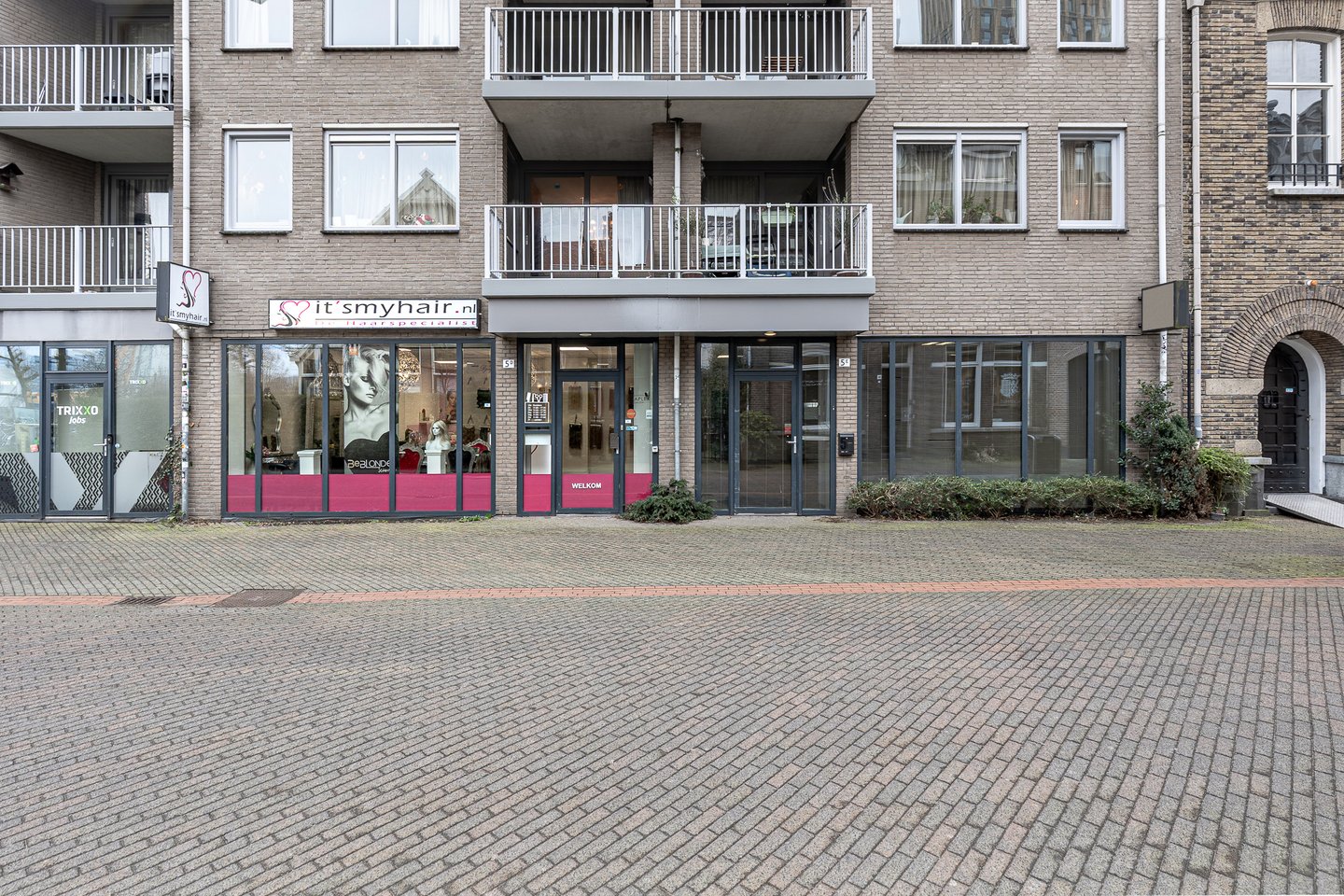 View photo 1 of Dommelstraat 5-D