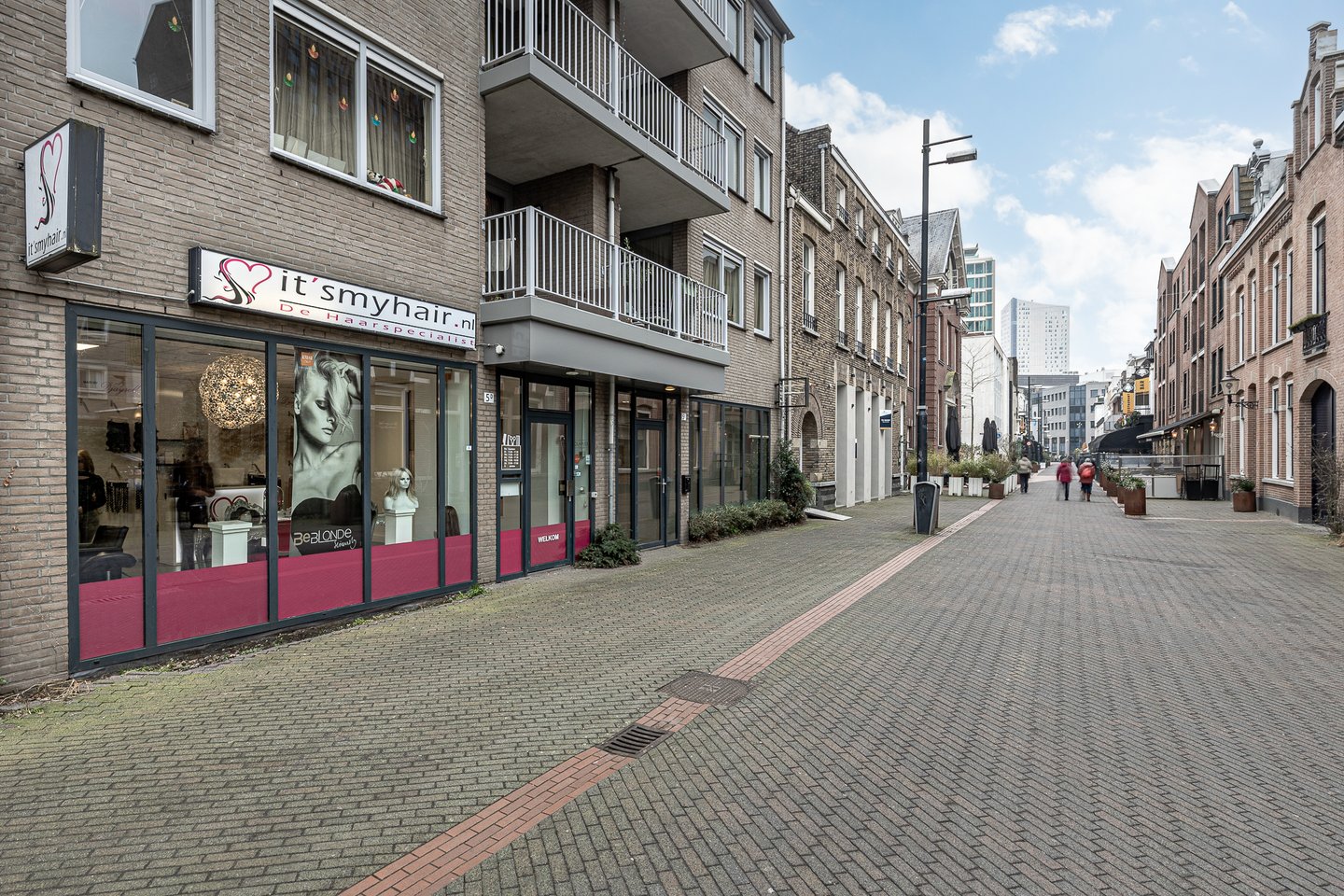 View photo 2 of Dommelstraat 5-D