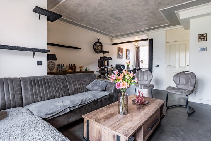 Photo 6 of Webbinkstraat 103