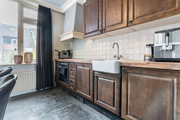 Photo 11 of Webbinkstraat 103