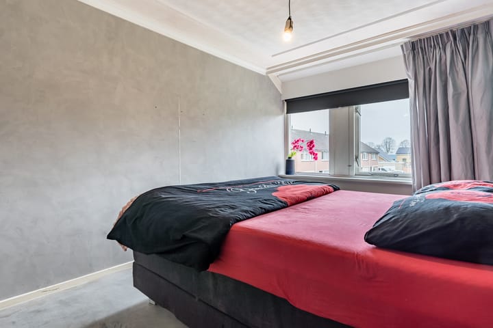 Photo 14 of Webbinkstraat 103