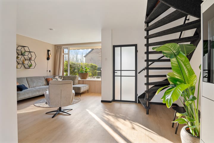 Foto 13 van Dr. Albert Schweitzerlaan 27