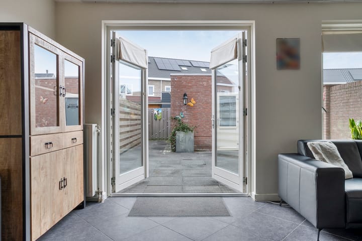 Photo 13 of Dokter Zoetemanstraat 12