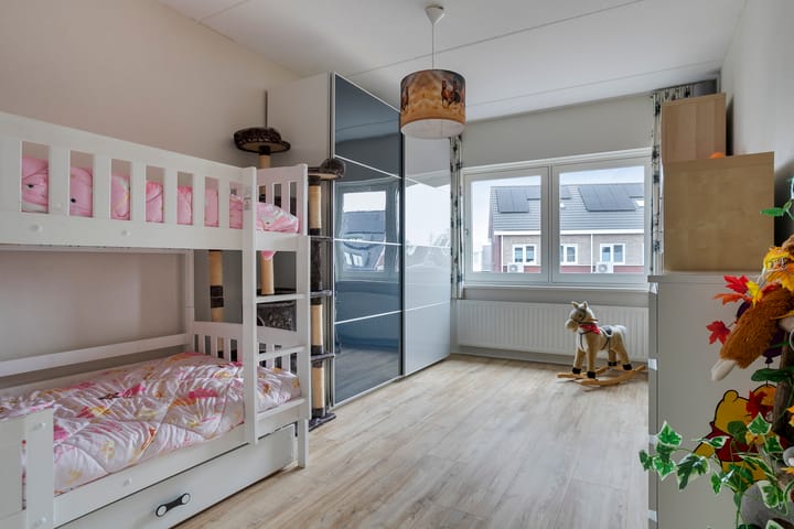 Photo 21 of Dokter Zoetemanstraat 12