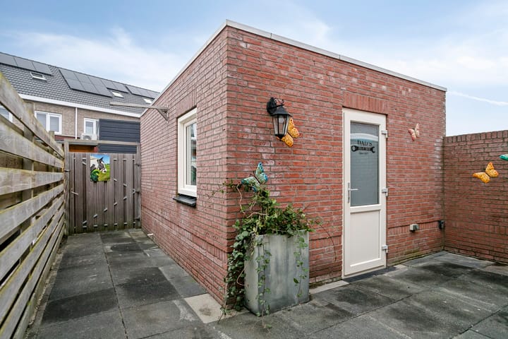 Photo 35 of Dokter Zoetemanstraat 12