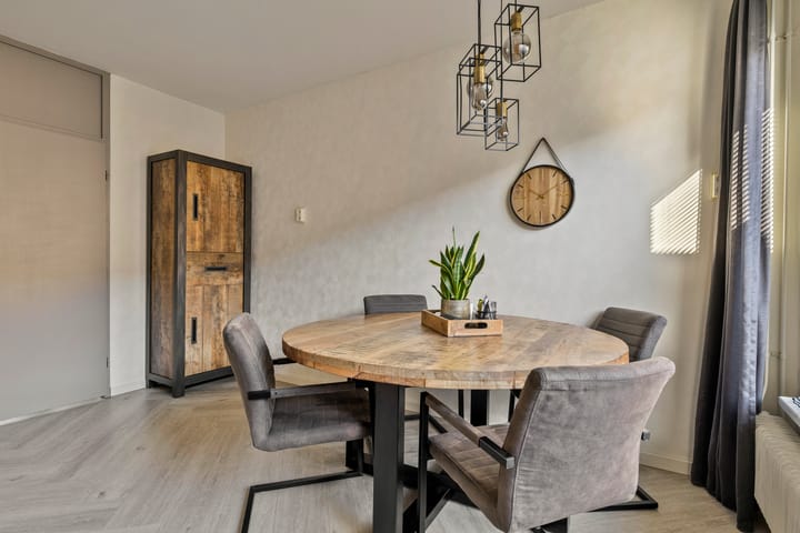 Foto 7 van Saturnus 16