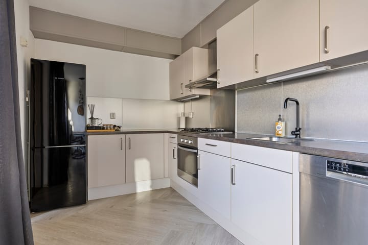 Foto 8 van Saturnus 16