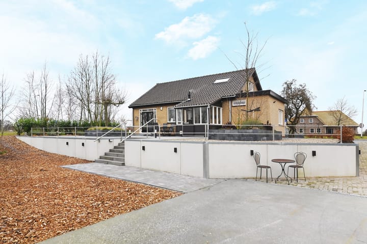 Foto 2 van Delftsestraatweg 21