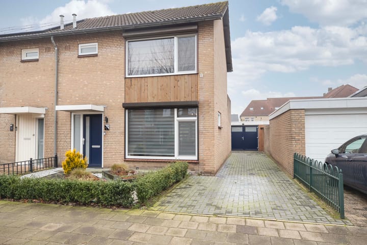 Foto 1 van Helfrichstraat 34