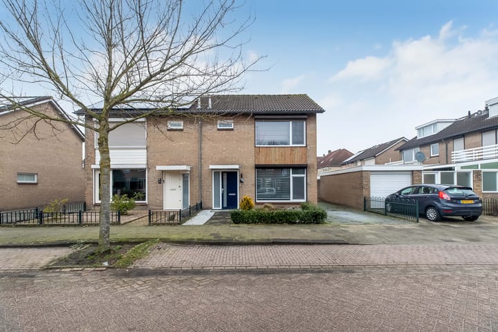 Foto 25 van Helfrichstraat 34