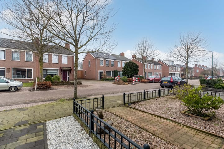 Foto 27 van Helfrichstraat 34