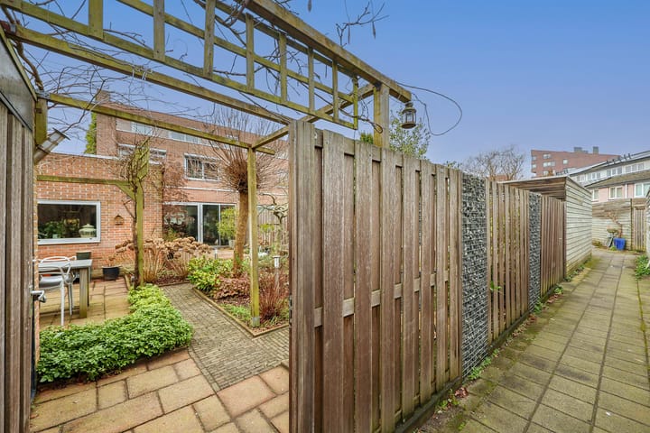 Foto 21 van Iwan Kantemanplein 2