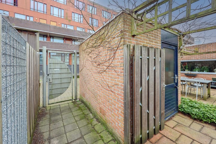 Foto 28 van Iwan Kantemanplein 2