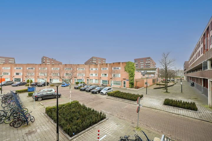 Foto 52 van Iwan Kantemanplein 2