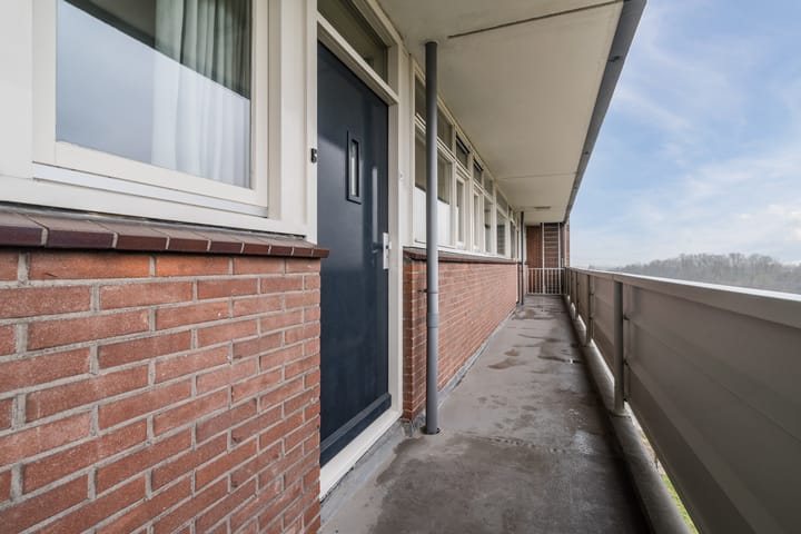 Foto 7 van Titus Brandsmastraat 81