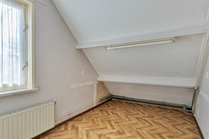 Foto 24 van Castaert 1