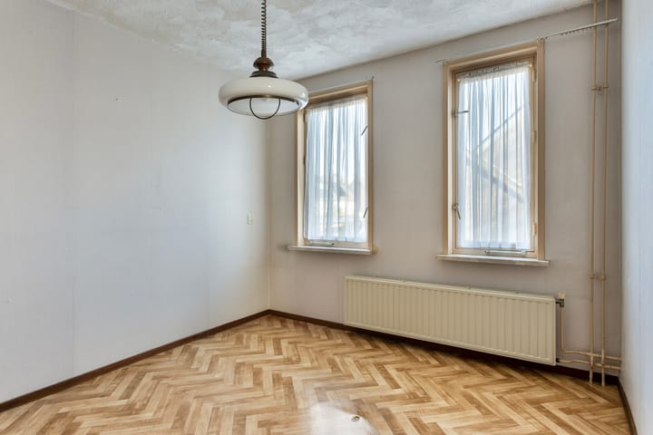 Foto 25 van Castaert 1