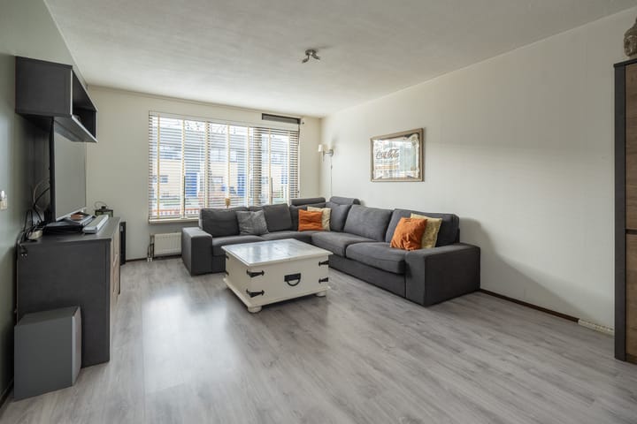 Foto 4 van Aprilstraat 80