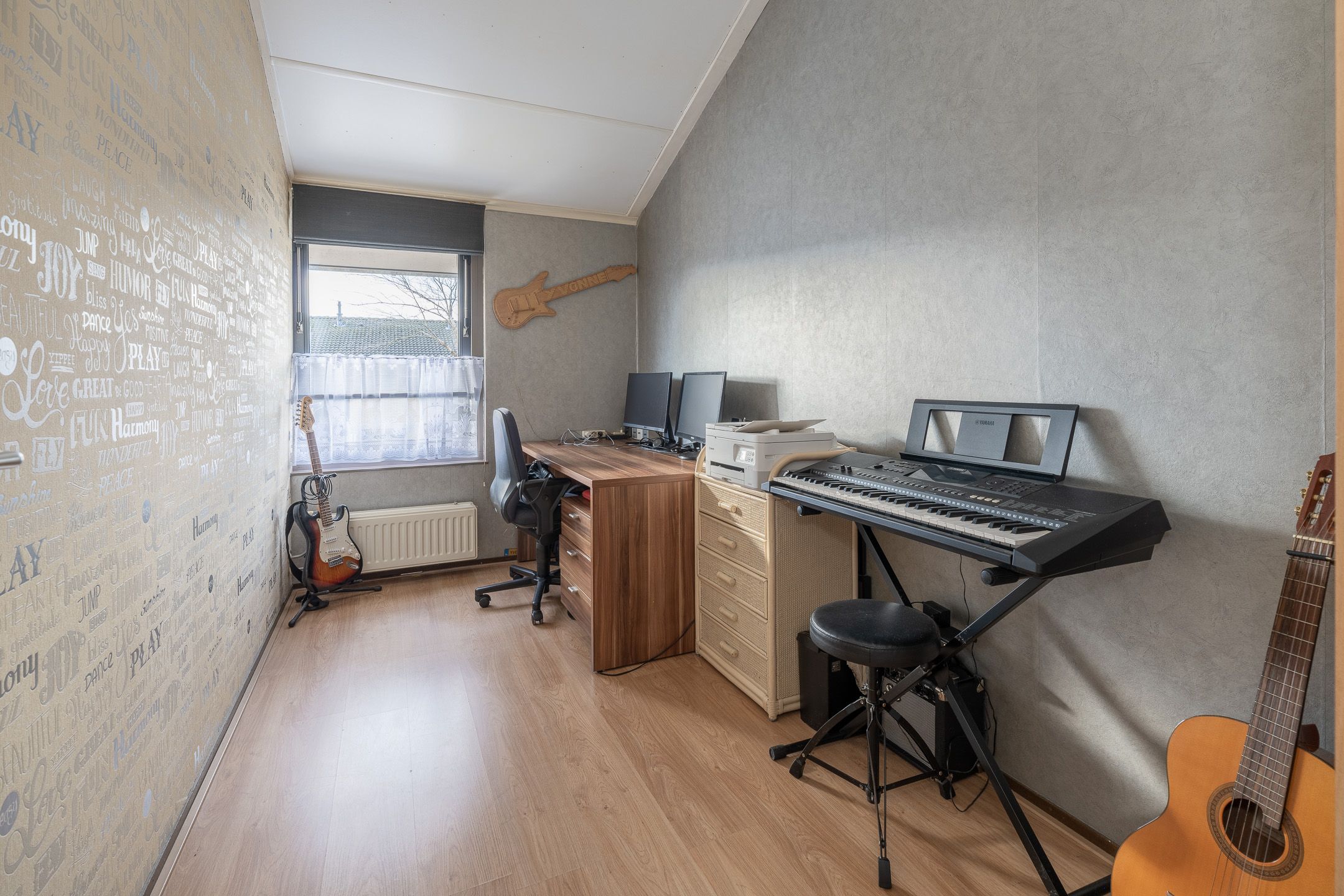 Photo 15 of Aprilstraat 80