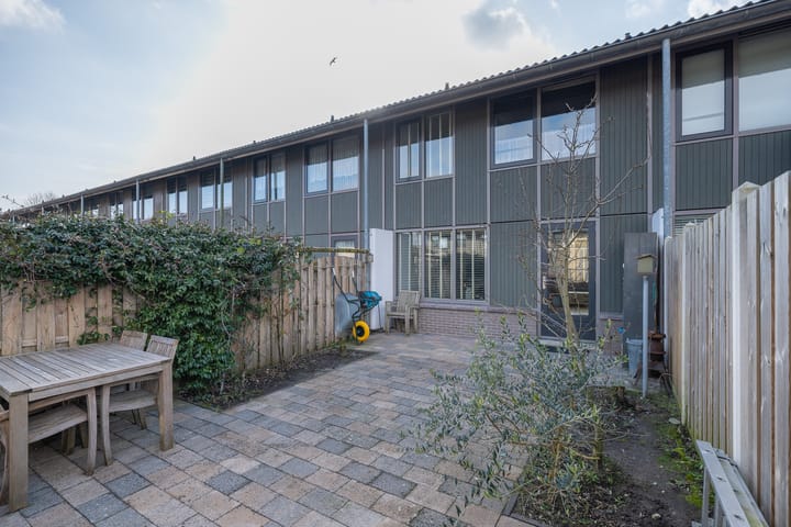 Foto 23 van Aprilstraat 80