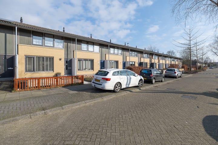 Foto 29 van Aprilstraat 80