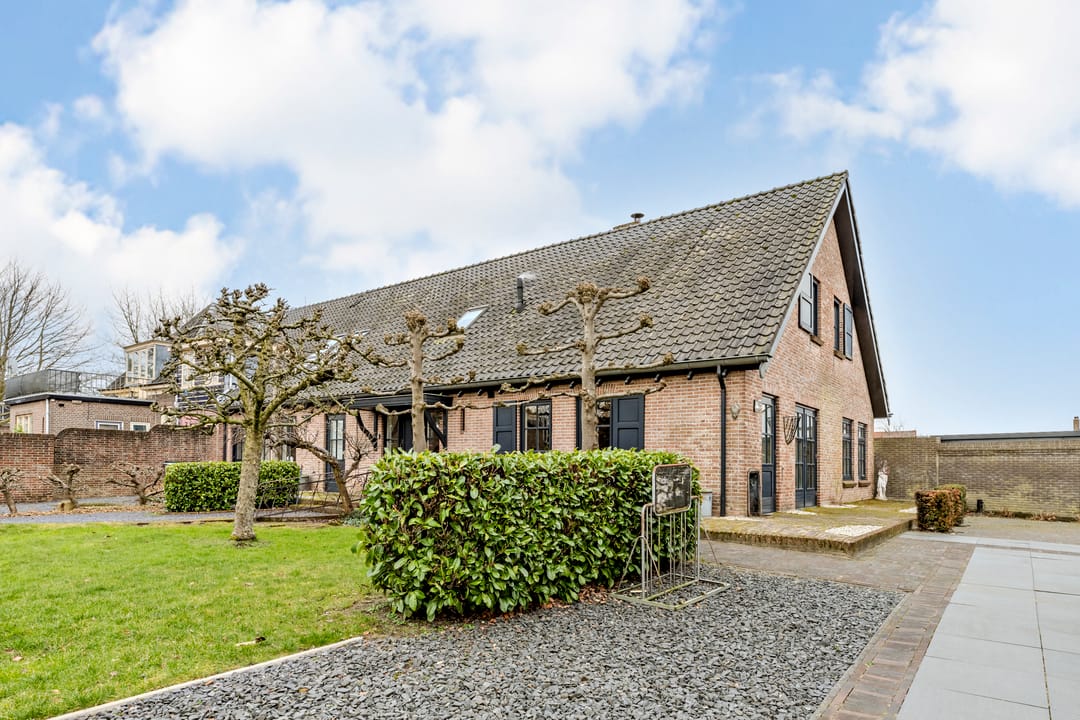 Foto 1 van Spuistraat 4