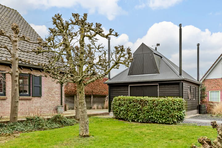 Foto 3 van Spuistraat 4