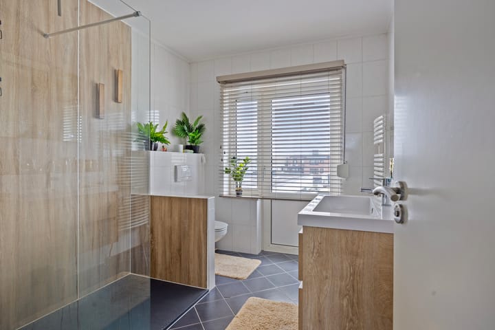 Foto 28 van Neringstraat-West 28-A