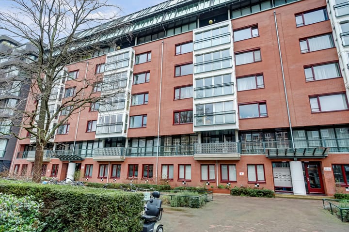 Photo 4 of Pieter de Hoochstraat 17-D