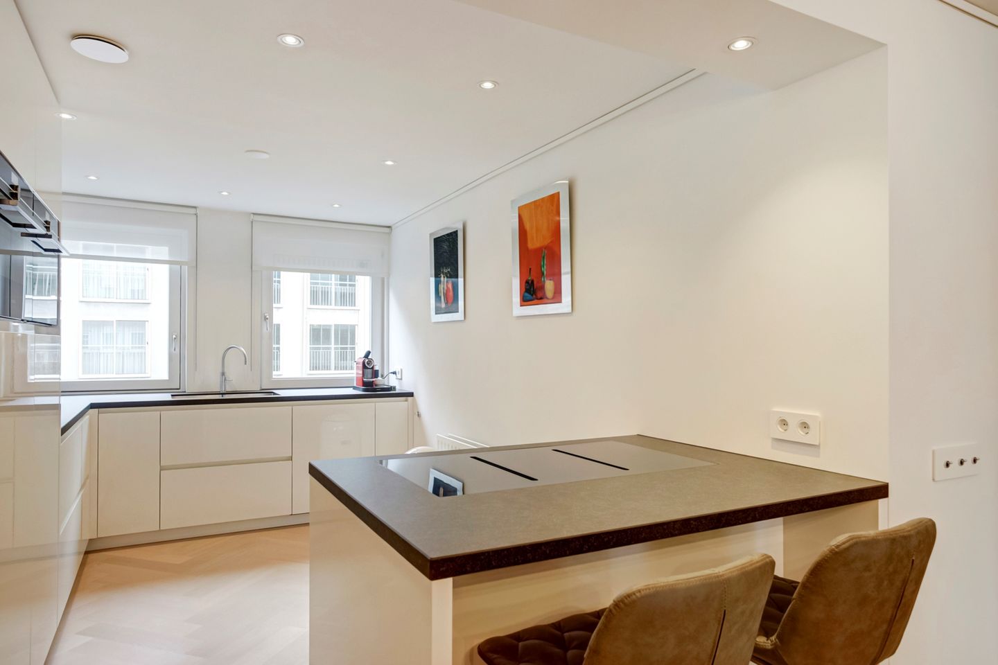 Photo 14 of Pieter de Hoochstraat 17-D
